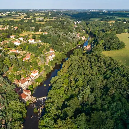 בית אירוח De La Vallee Des Chenes La Bruffiere